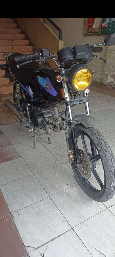 Honda win 100 nhật zin nguyên chiếc giầy tờ đầy đủ. Mua bán Xe máy tại Quận 10 Tp Hồ Chí Minh được đăng bởi văn phúc  hình 1