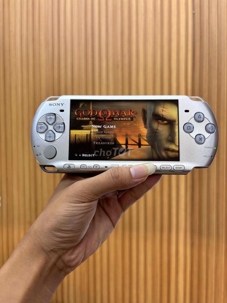 Sony PSP 3000 32GB Bạc. Mua bán Thiết bị chơi game tại Quận Hải Châu Đà Nẵng được đăng bởi LinhNguyenMedia IIO Nguyễn Hữu Thọ XV năm I địa chỉ  hình 1