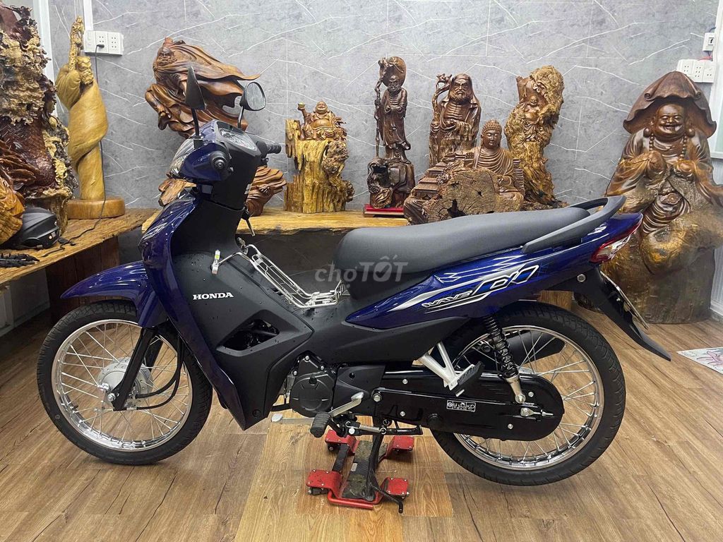 Номерной знак Honda Wave A 2026 SG с запахом владельца 357 км