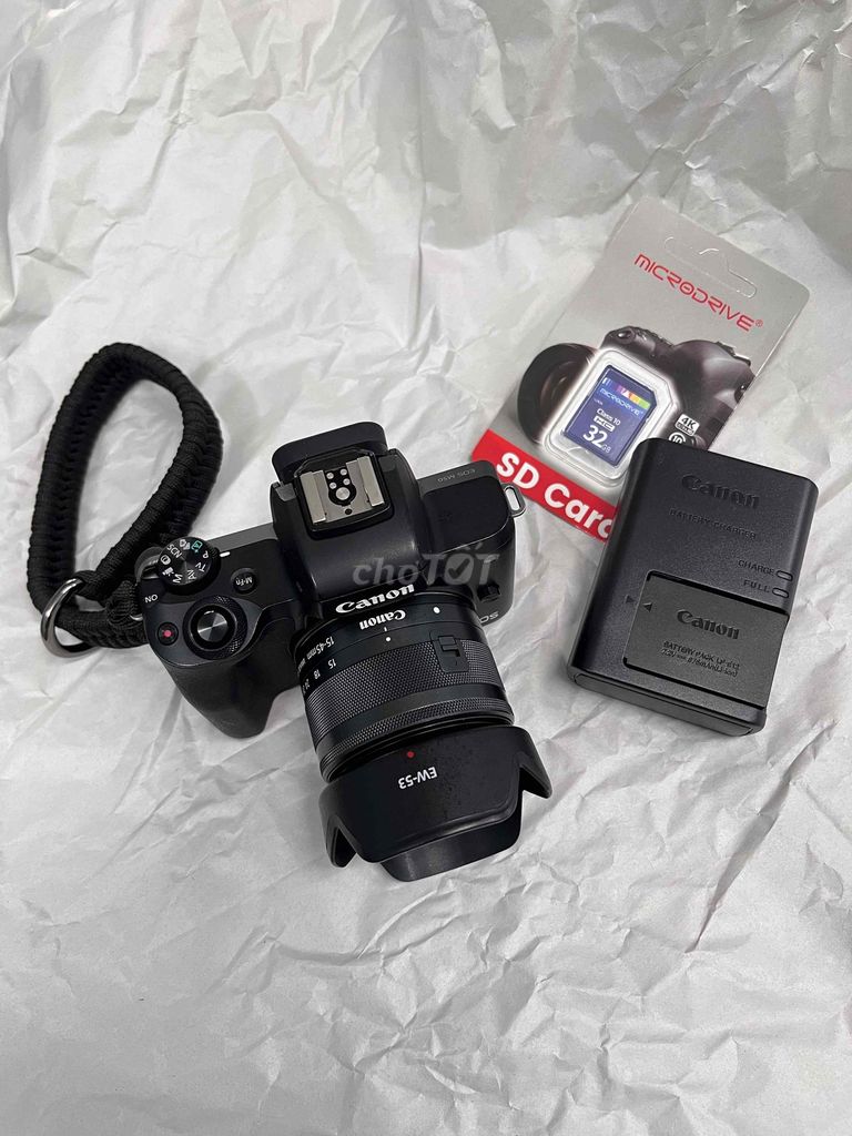 canon M50 + kit