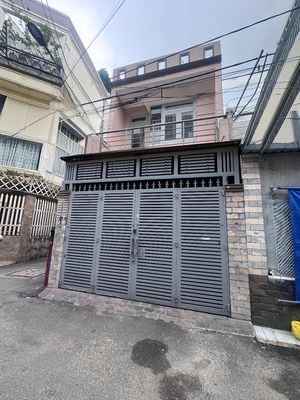 Townhouse 48 m² · 2 bed · Đường Quang Trung