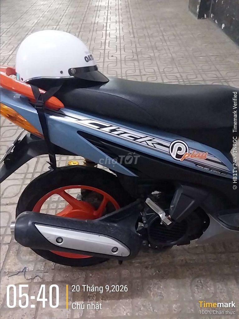 Honda Click серо-зелёный скутер