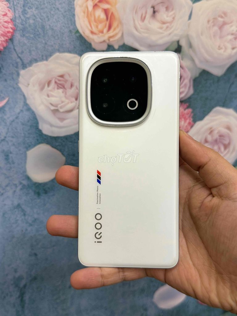 Vivo iQOO 13 256GB Trắng BH 6th có trả góp. Mua bán Điện thoại tại Quận Thanh Khê Đà Nẵng được đăng bởi Bèo Mobile Store hình 1