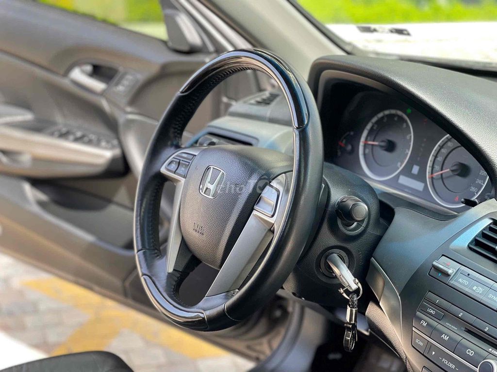 Honda Accord 2012 3.5 AT - 67000 km. Mua bán Ô tô tại Quận Long Biên Hà Nội được đăng bởi Mr Tài Oto hình 5