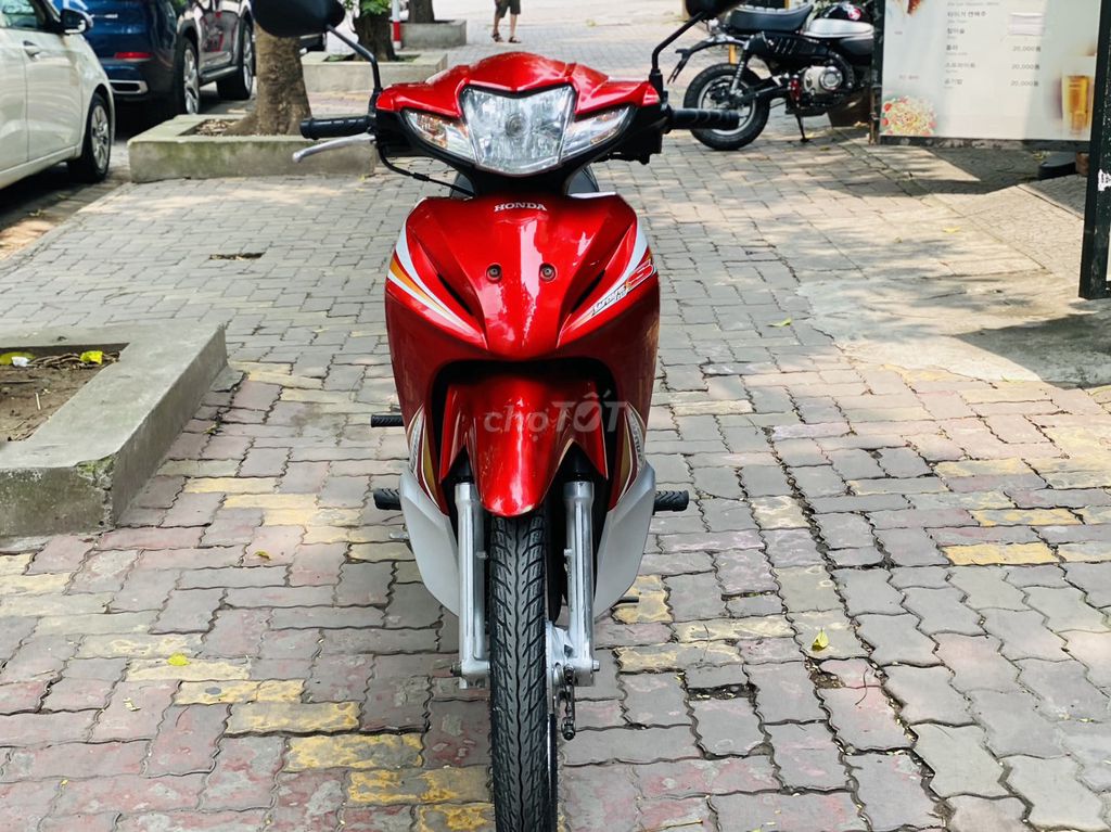 Honda Wave RSX красный, механическая КПП, 1 владелец
