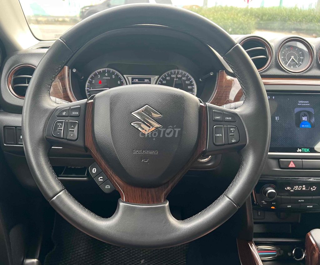 Suzuki Vitara 2015 1.6 AT - 91000 km. Mua bán Ô tô tại Quận Cầu Giấy Hà Nội được đăng bởi Cửa hàng Đại Tín Auto hình 6