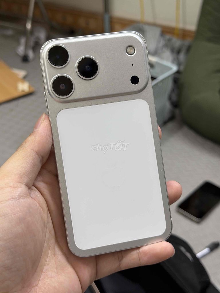 Apple iPhone XR 64GB Trắng độ 17 prm trắng. Mua bán Điện thoại tại Quận Thanh Xuân Hà Nội được đăng bởi Pn Mobile 81 hình 1