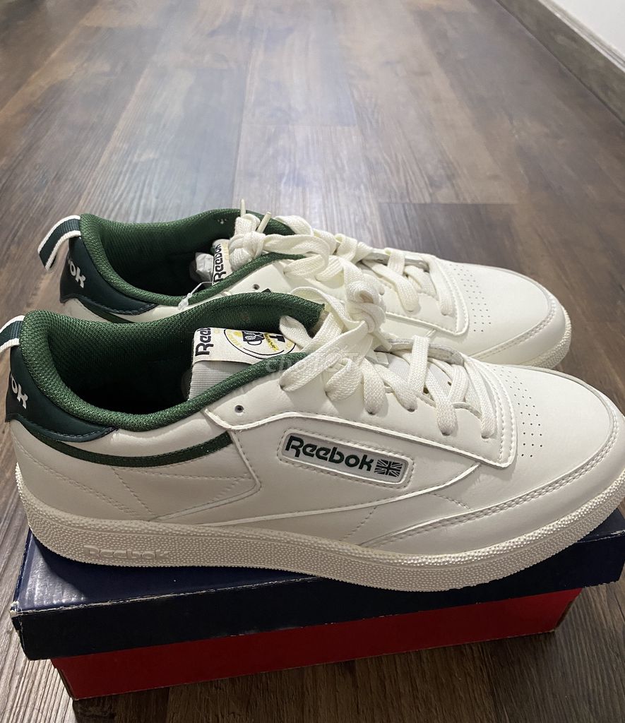 Giày thể thao Reebok nam (mới chưa dùng)