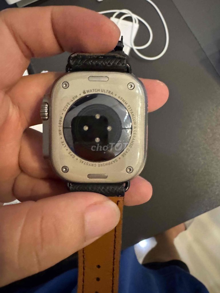 Apple Watch Ultra Dây da Bạc Cả nam nữ. Mua bán Thiết bị đeo thông minh tại Quận 12 Tp Hồ Chí Minh được đăng bởi Phan Huy Anh hình 1