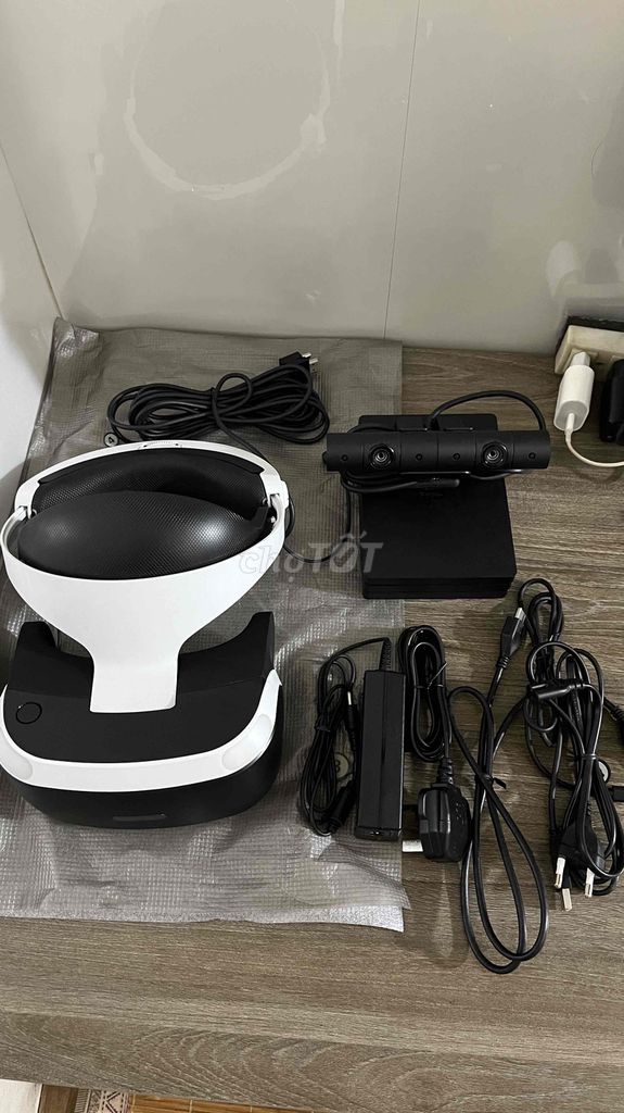 Giá nào cũng ban Kính thực tế ảo psvr kèm đĩa game