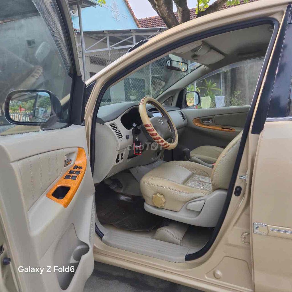 Toyota Innova 2009 G - 126000 km