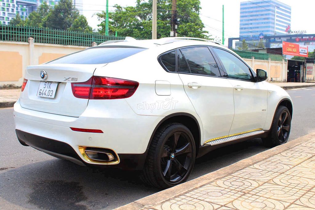 BMW X6 xDrive35i 2008 Xe Màu Trắng Nội Thất Đỏ. Mua bán Ô tô tại Quận Tân Phú Tp Hồ Chí Minh được đăng bởi HOANG SON hình 12