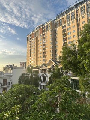 nhà đẹp mặt tiền đường lớn, full nội thất dọn vào ở ngay