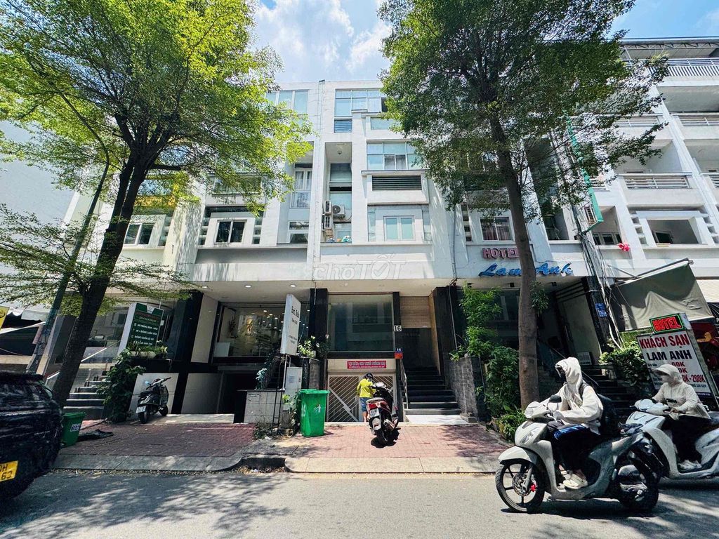 Аренда · 7 комн. · 100 м² · Quận 7, ул. Đường Nguyễn Hữu Thọ