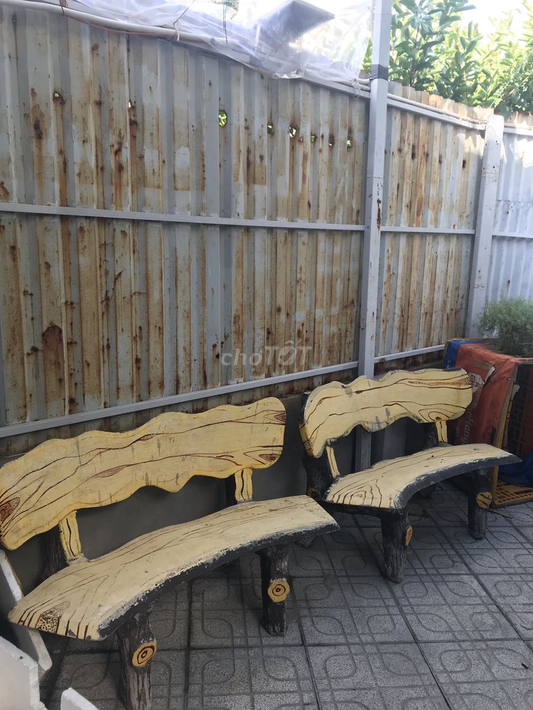 Bộ bàn ghế đá sân vườn vân gỗ 1 bàn 3 ghế. Mua bán Bàn ghế tại Quận 7 Tp Hồ Chí Minh được đăng bởi anh tú Lê đình hình 1
