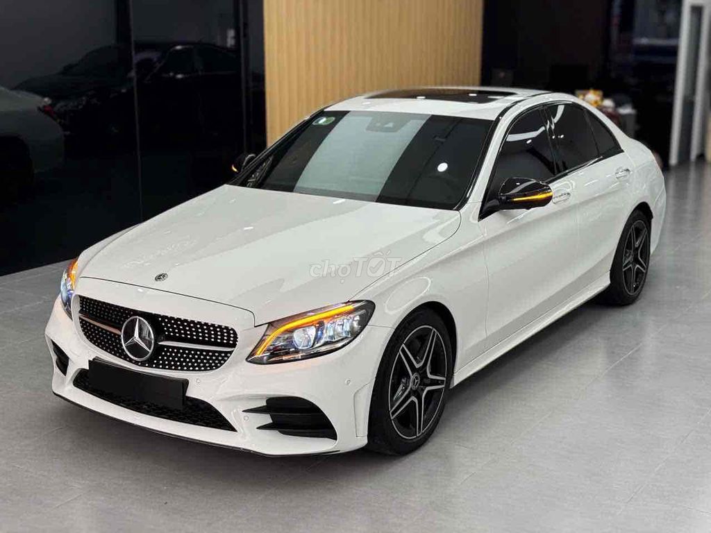 Mercedes Benz C Class 2019 C 300 AMG - 39000 km. Mua bán Ô tô tại Quận Tân Phú Tp Hồ Chí Minh được đăng bởi Xe Lướt Sài Gòn Miền Nam hình 3