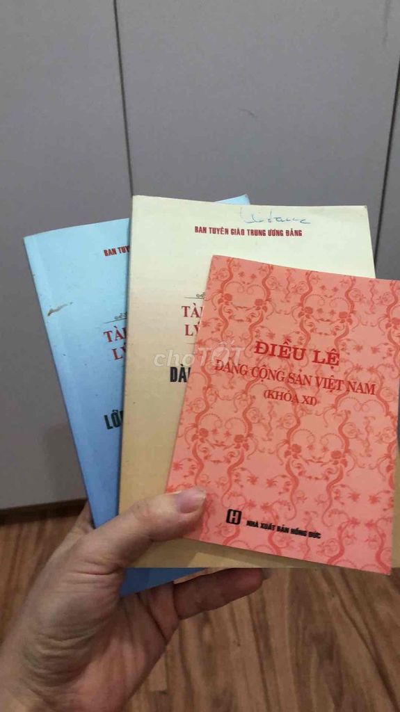 Sách Điều lệ Đảng Cộng sản Việt Nam. Mua bán Sách tại Quận Bắc Từ Liêm Hà Nội được đăng bởi BB Shop  hình 1