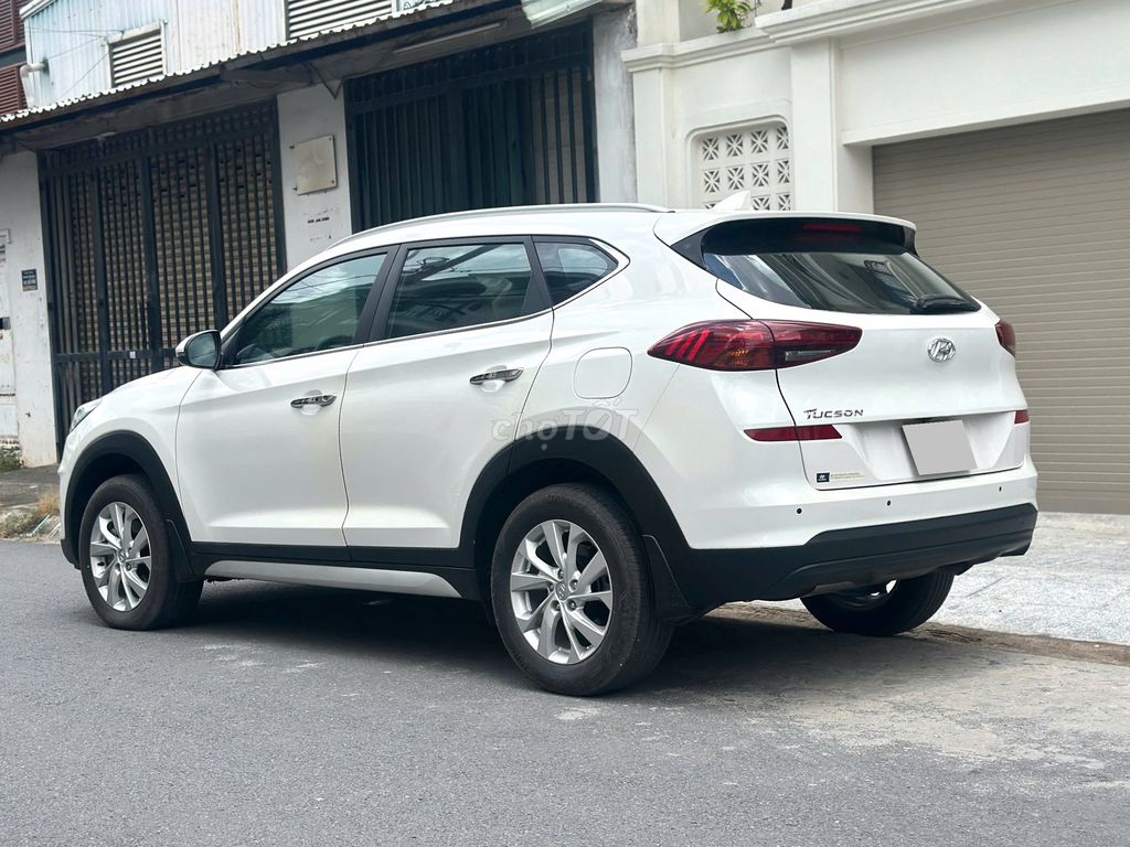 Hyundai Tucson 2.0 AT 2020 màu trắng đẹp. Mua bán Ô tô tại Quận Gò Vấp Tp Hồ Chí Minh được đăng bởi Huy 702 hình 8