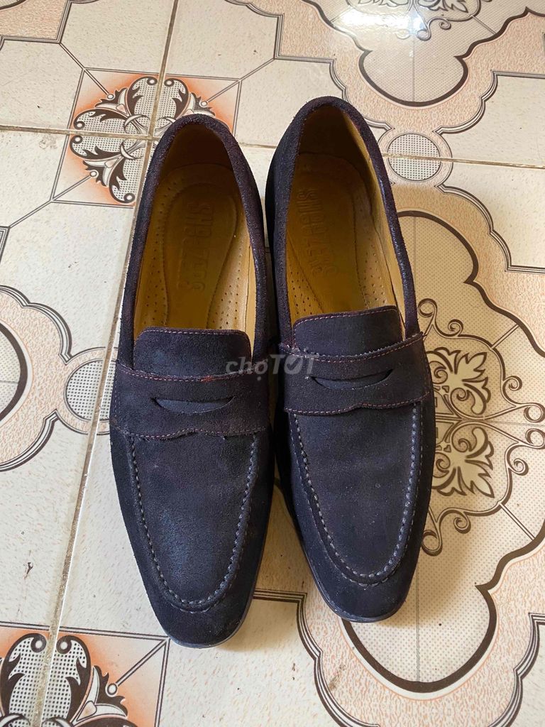 Giày lười nam da lộn đen size 40 rất mới. Mua bán Giày dép tại Huyện Bình Đại Bến Tre được đăng bởi  Huỳnh Lâm  hình 1