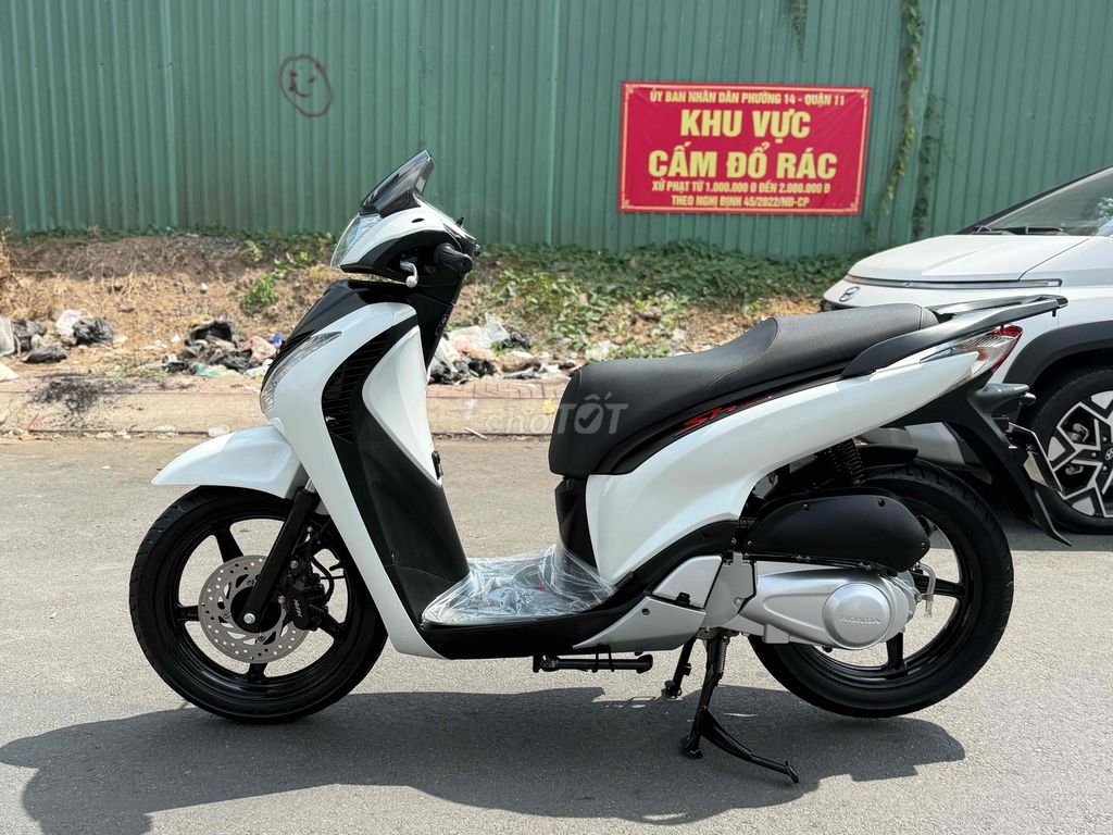sh150 nhập ý bstp chính chủ xe zin nguyên bản. Mua bán Xe máy tại Quận 11 Tp Hồ Chí Minh được đăng bởi Phú Hào SH nhập ý shvn các dòng xe phổ thông  hình 5