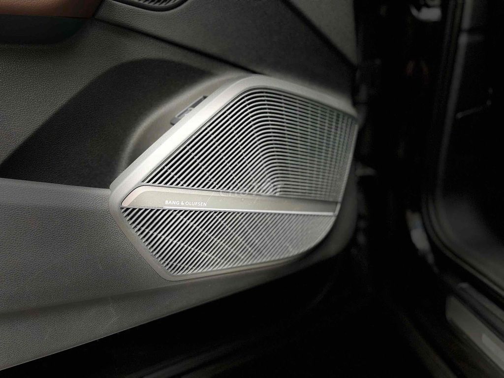 Audi Q5 2018 2.0 TFSI Quattro - 58000 km. Mua bán Ô tô tại Quận Thanh Xuân Hà Nội được đăng bởi Trần Trí Cường hình 9