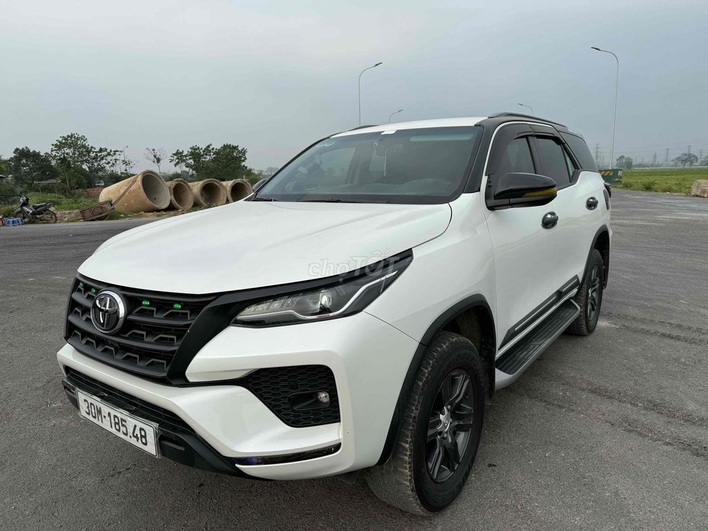 Toyota Fortuner 2022 2.4 4x2 AT - 36000 km. Mua bán Ô tô tại Quận Thanh Xuân Hà Nội được đăng bởi Nguyen van Nam hình 4