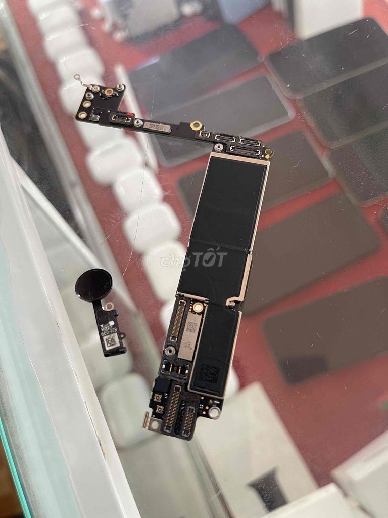 Main  iPhone 7 Plus lock ẩn id. Mua bán Linh kiện (RAM, Card...) tại Quận Bình Thạnh Tp Hồ Chí Minh được đăng bởi Đông Mobile hình 1