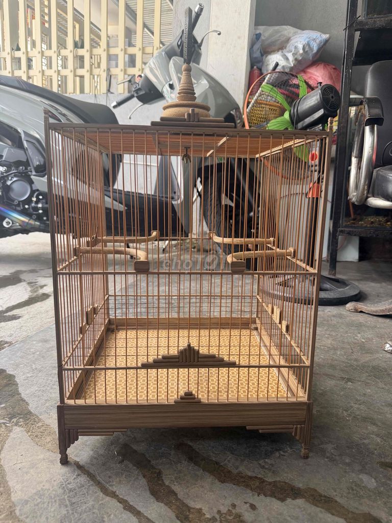 Lồng chim Huế cổ vuông trơn tre già mới 99%. Mua bán Phụ kiện, Thức ăn, Dịch vụ tại Quận Liên Chiểu Đà Nẵng được đăng bởi Trần Trọng Hoàng hình 1