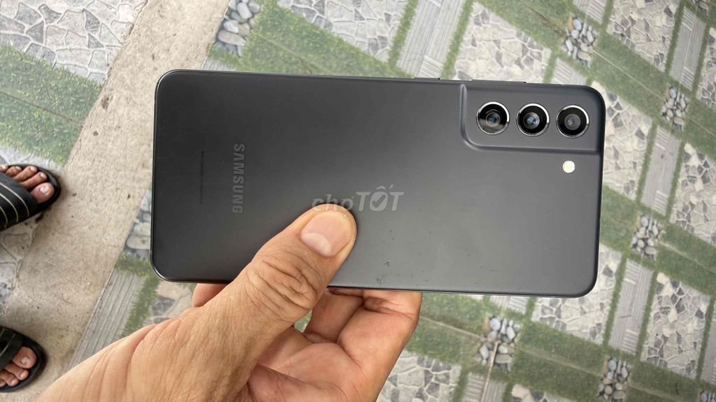Samsung S21 FE 5G Đen Việt Nam 2 SIM. Mua bán Điện thoại tại Huyện Bình Chánh Tp Hồ Chí Minh được đăng bởi Đong phuong bat bai hình 1