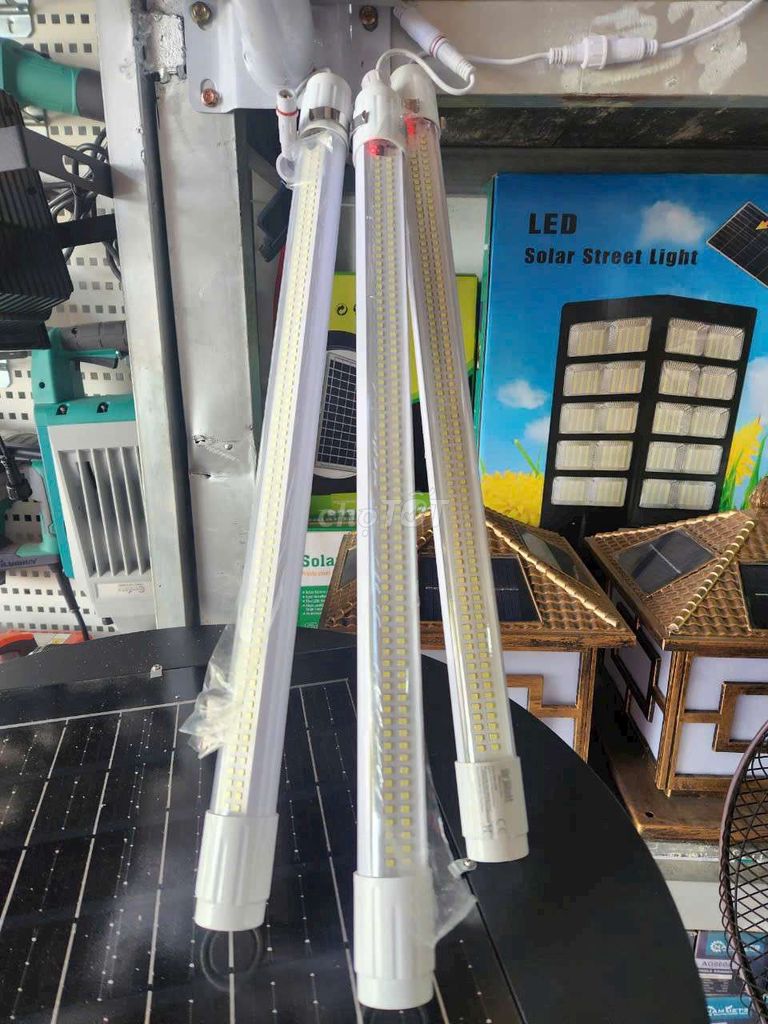 Đèn  tuýp 6tat LED năng lượng mặt trời. Mua bán Đèn tại Quận Ninh Kiều Cần Thơ được đăng bởi Thành Thịnh Hòa hình 1