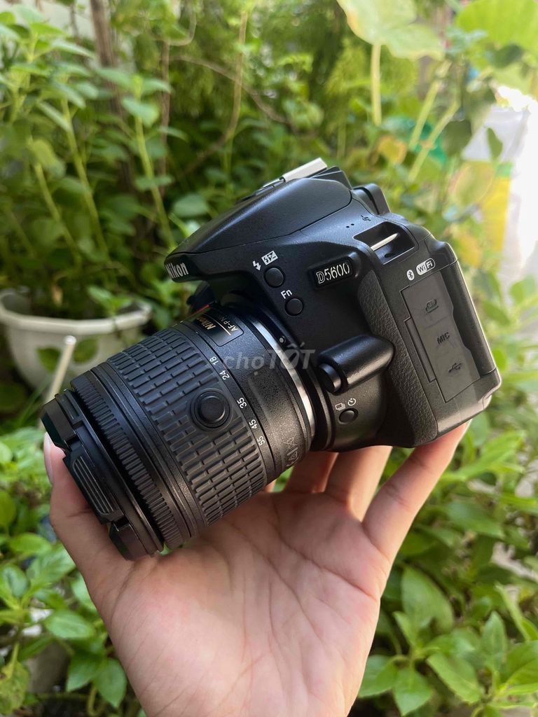 Máy ảnh Nikon D5600 18-55mm VR Đen. Mua bán Máy ảnh, Máy quay tại Quận Liên Chiểu Đà Nẵng được đăng bởi Hồ Thị Cúc hình 1