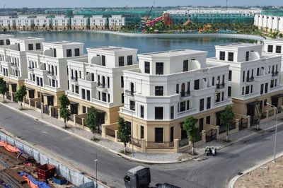 Bán căn nhà Vinhomes Green City vị trí đắc địa, 60m, 4tầng, nhỉnh 5tỷ