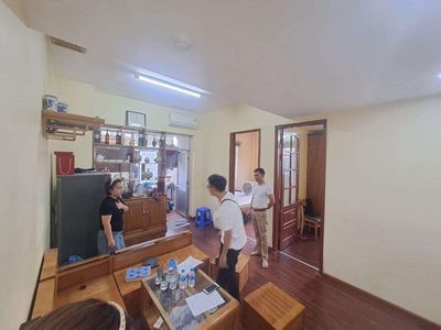 Căn hộ lô góc Trần Quý Kiên, TT Cầu Giấy, view thoáng, 2 ngủ, sổ đỏ