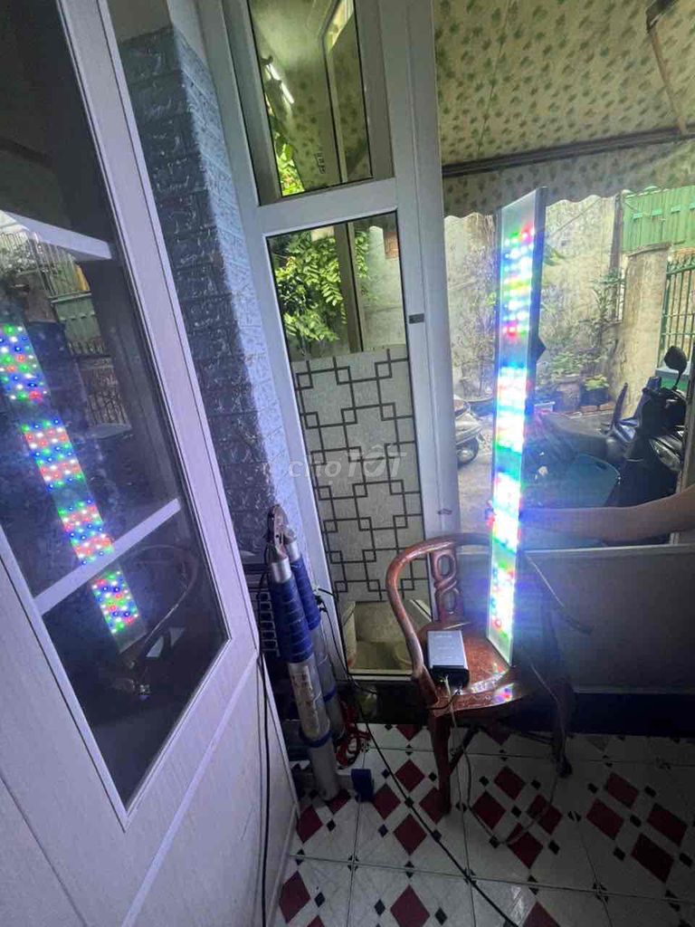 Đèn hồ cá Đổi màu đa sắc Chiếu sáng làm mát. Mua bán Đèn tại Quận Hải Châu Đà Nẵng được đăng bởi Quỳnh Trâm hình 1