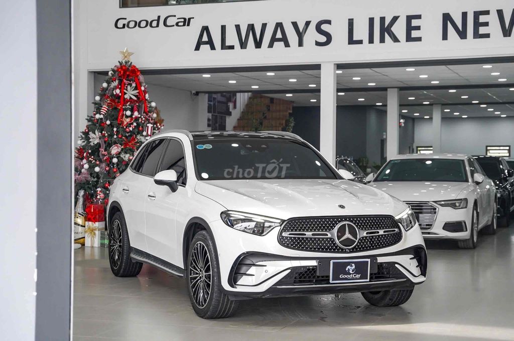 Mercedes_GLC300_4Matic Model 2024 Bao Bank 90%