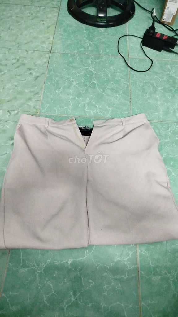 Quần tây nam Xám nhạt size 40. Mua bán Quần áo tại Huyện Châu Thành Tiền Giang được đăng bởi Khôi Minh hình 1