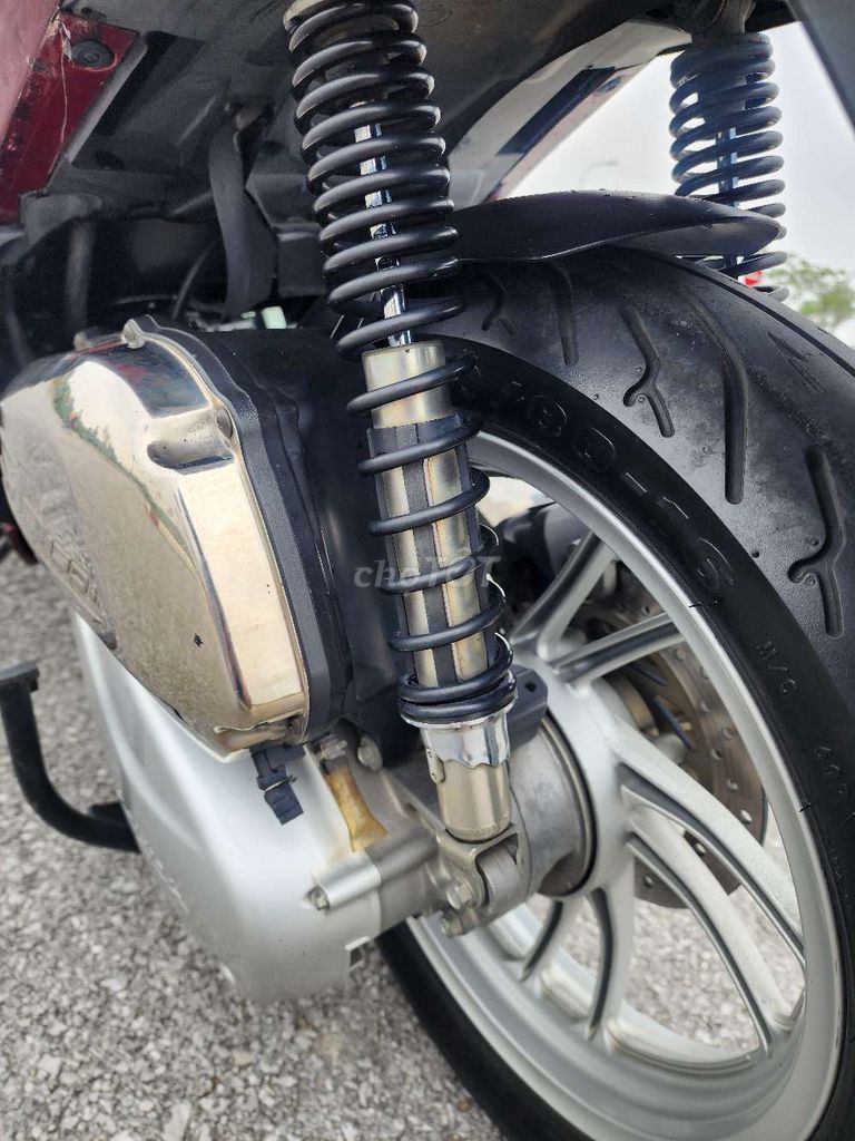 Bán chiếc SH lên vỏ ý máy zin hồ sơ cầm tay. Mua bán Xe máy tại Thành phố Hà Tĩnh Hà Tĩnh được đăng bởi D Watch hình 10