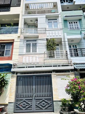 Nhà phố 80 m² · 6 PN · Đường Cộng Hoà