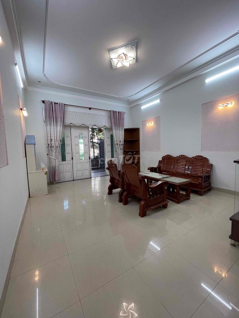 🏡🏡cho thuê nhà 3 phòng ngủ khuê mỹ đông gần hồ xuân hương
