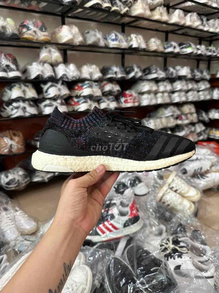 adidas ultraboost uncaged quá ngon ae êm lắm ạ