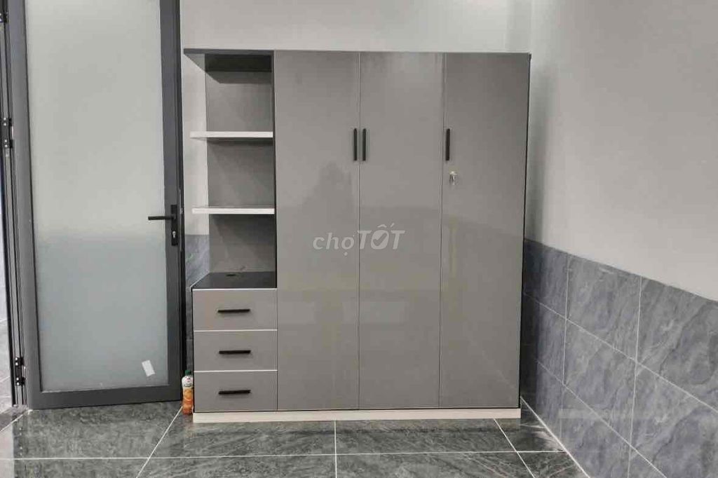 Tủ quần áo Nhựa Đài Loan Xám 1m65x1m8x45cm. Mua bán Tủ, kệ gia đình tại Quận 12 Tp Hồ Chí Minh được đăng bởi Hong Le hình 1