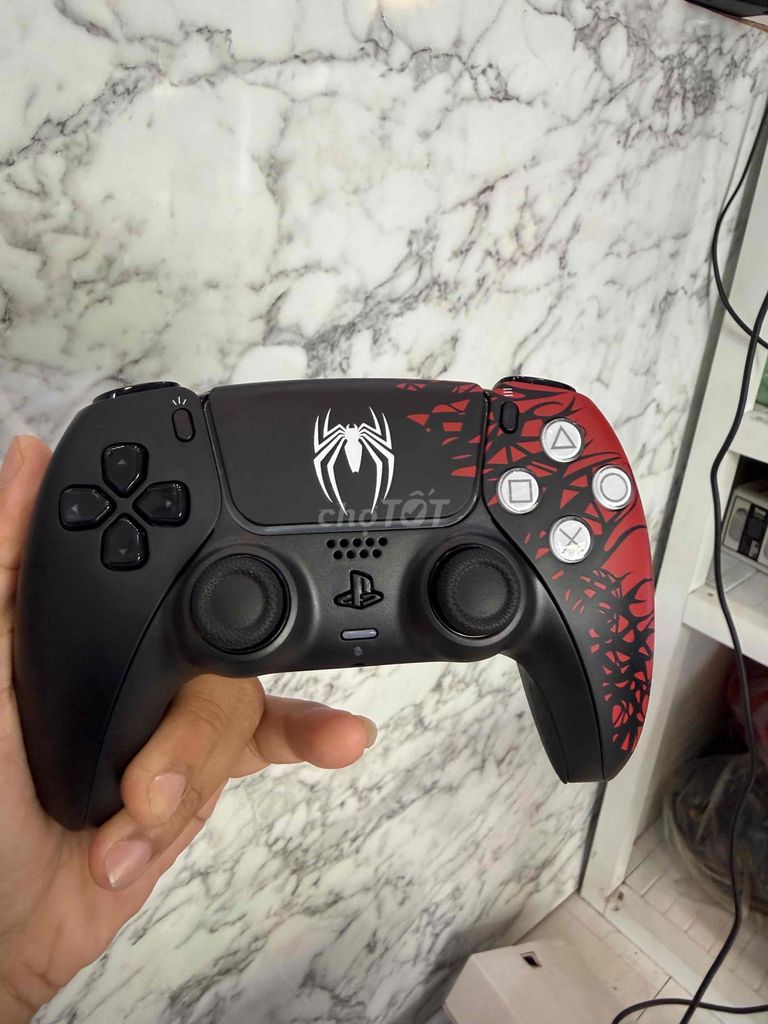 Tay Sony DualSense Spiderman 2. Mua bán Thiết bị chơi game tại Quận 4 Tp Hồ Chí Minh được đăng bởi Game Store Tiến Đạt hình 1