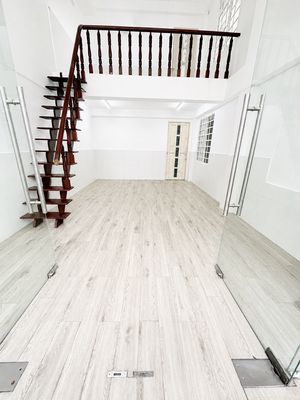 CHO THUÊ 1 TRỆT + 1 LỬNG HÀNG XANH – LỐI ĐI RIÊNG – BẢO VỆ 24/24