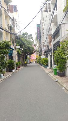 Hiếm Bàu Cát - 56m -  HXH ngủ trong nhà -2 tầng mới ở liền. Mua bán nhà ở tại Quận Tân Bình Tp Hồ Chí Minh được đăng bởi tran Quang 