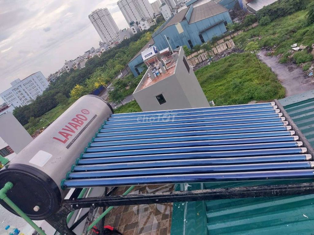 Bán thanh lý máy nước nóng năng lượng mặt trời