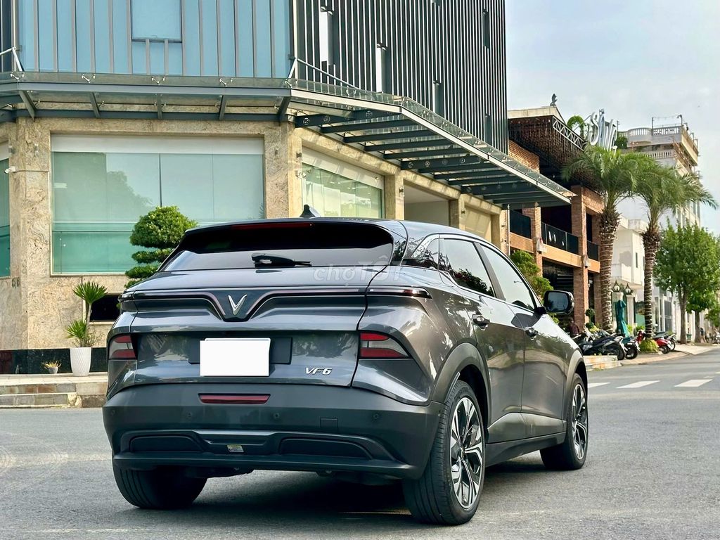 VinFast VF6Plus 2023, полностью необрезанный 33 000 км