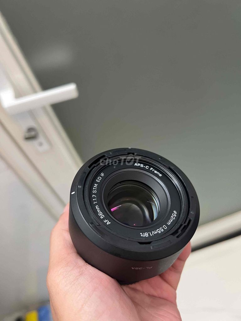 Ống kính Viltrox 56 f1.7 Sony Đen Như mới. Mua bán Máy ảnh, Máy quay tại Thành phố Thuận An Bình Dương được đăng bởi Son Nguyen hình 1