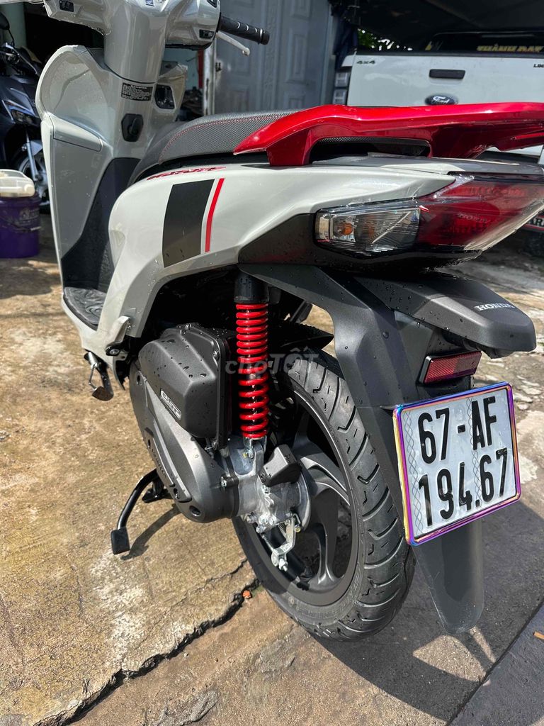 vision 2025 1 nghin 500 km như xe mới. Mua bán Xe máy tại Thị xã Tân Uyên Bình Dương được đăng bởi thanh dat hình 2