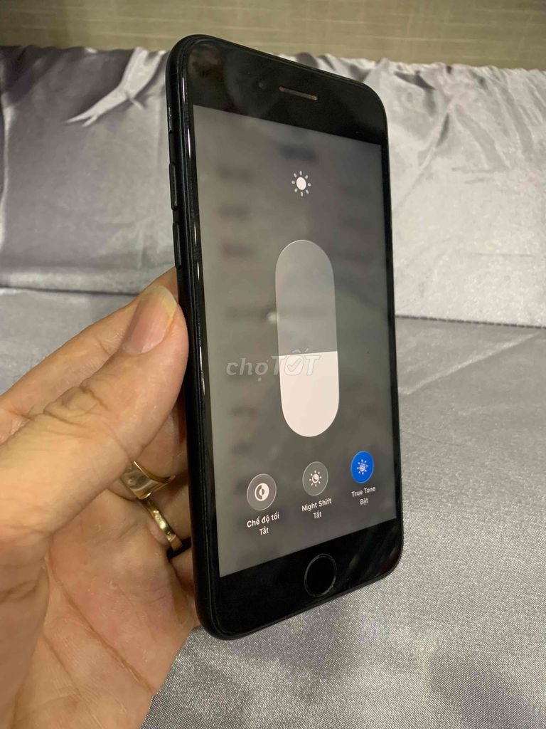 Iphone SE 2 q.tế 64G chip ngang 11. Mua bán Điện thoại tại Quận Bình Tân Tp Hồ Chí Minh được đăng bởi Mr Zui 18 tuổi rưỡi hình 1