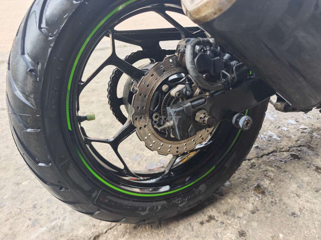 Kawasaki Ninja 300 Xanh lá Đen. Mua bán Xe máy tại Thành phố Biên Hòa Đồng Nai được đăng bởi Phúc Hiếu Trần hình 10